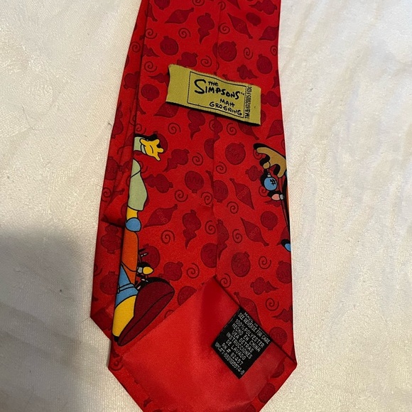 The Simpsons holiday tie from 2005. - Picture 3 of 5